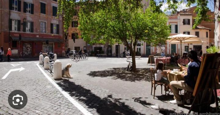 Central Apartment In Trastevere Рим Екстериор снимка